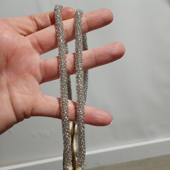 La Regale Vintage Silver Fully Beaded Purse With Fully Beaded Straps - Picture 4 of 7